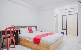 RedDoorz near Tugu Pers Jambi